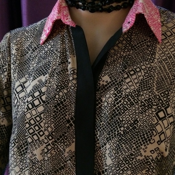 Trina Turk 100% Silk Top, Size Petite/Small - Picture 6 of 8